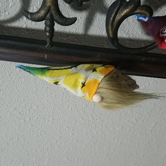 Awesome Magnetic Gnome Decorations - Picture 3 of 9